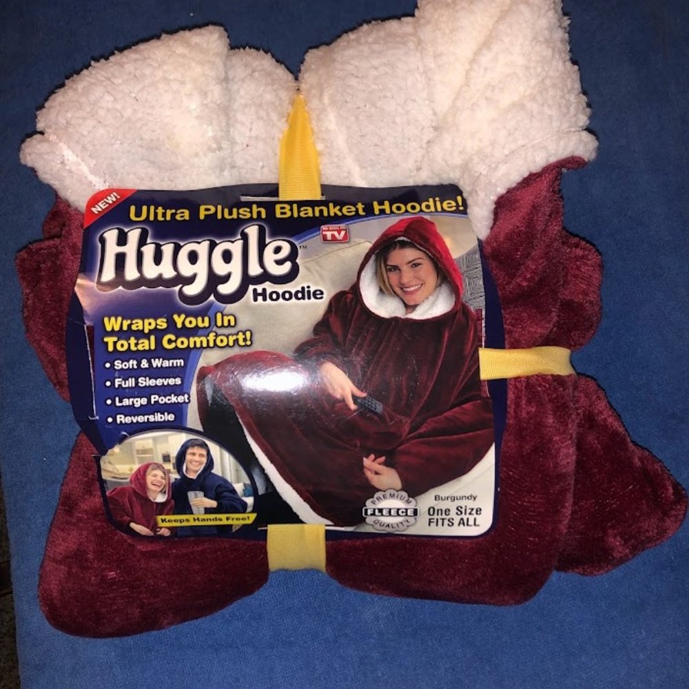 Huggle hoodie - As Seen on TV - NWOT Burgundy 💥DISC. SHIPPING💥